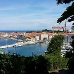 Piranika Maison d'hôtes 3*