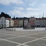 Piranika Piran
