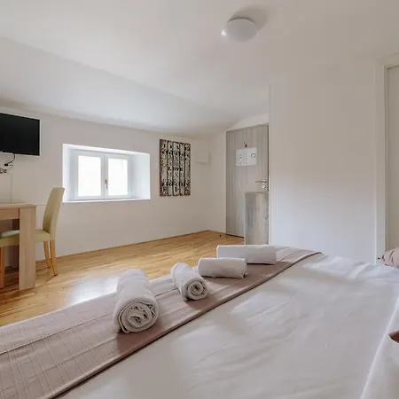 Piranika Guest house 3*