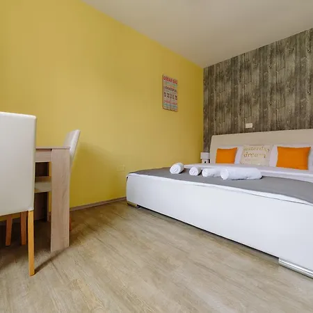 Guest house Piranika 3*