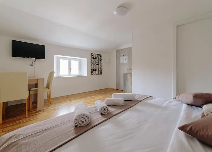 Piranika Pensionat 3*