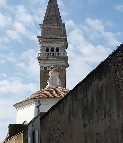 Pensionat Piranika 3*