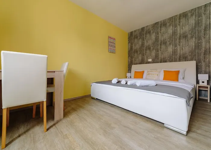 Pensionat Piranika 3*